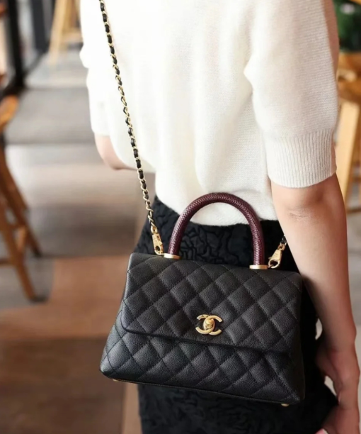 Chanel Coco Handle caviar black